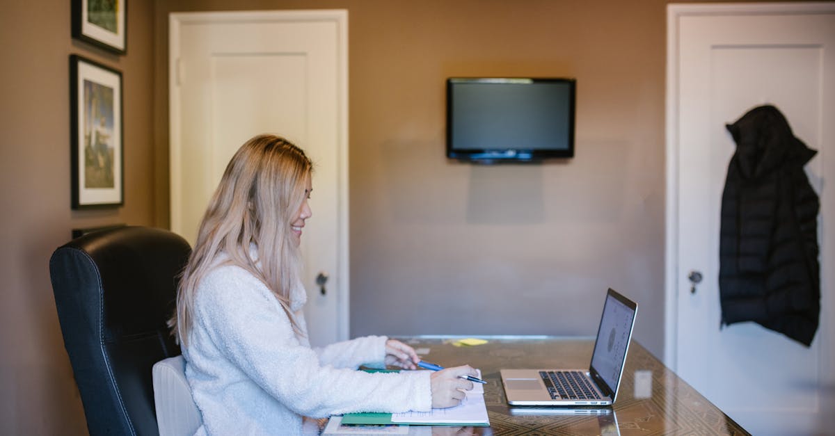 Why Strong Communication Skills are Essential in APM